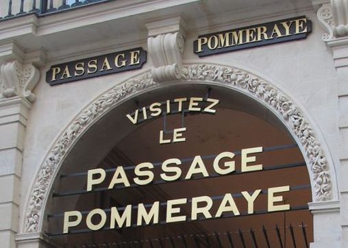 Janvier 2014<br/>Enseigne